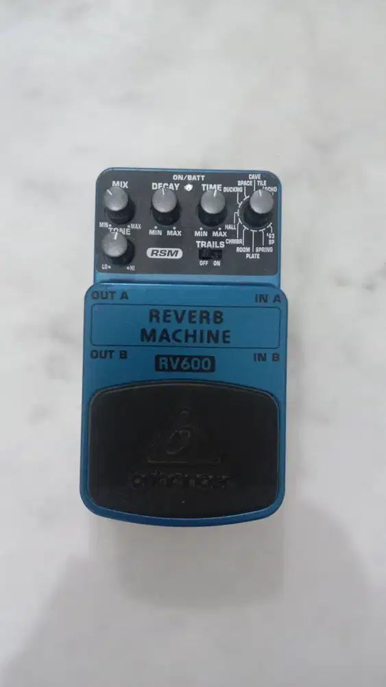 Behringer reverb machine