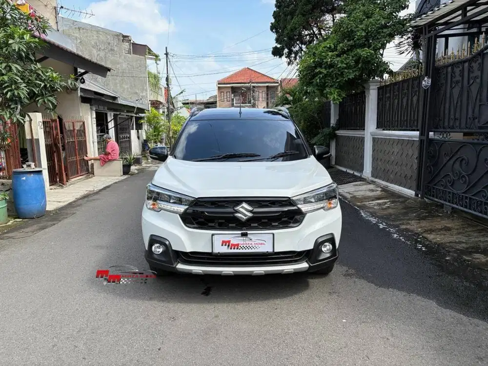 Suzuki XL7 Alpha Hybrid 1.5 AT 2023 Putih