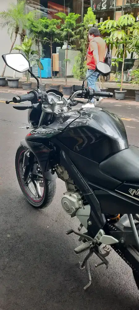 Di jual motor Vixion Kumplit 2014 Mulus