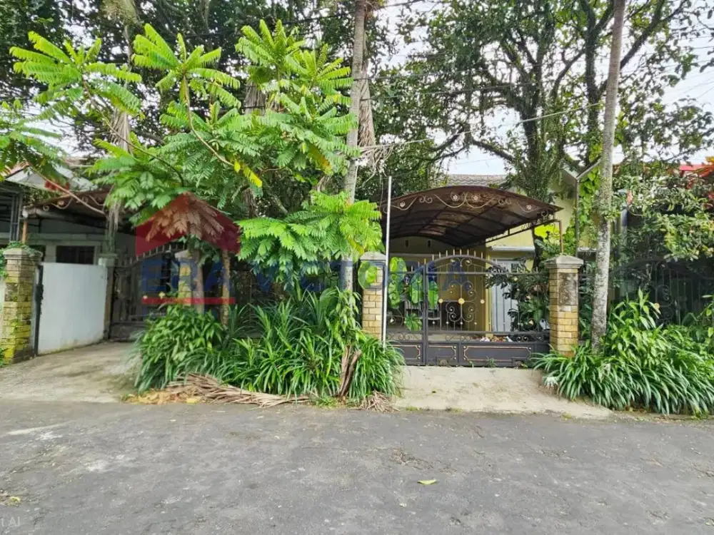 Rumah Jual One Gate System Suasana Sejuk 3 Menit  Ke Kopi Sontoloyo