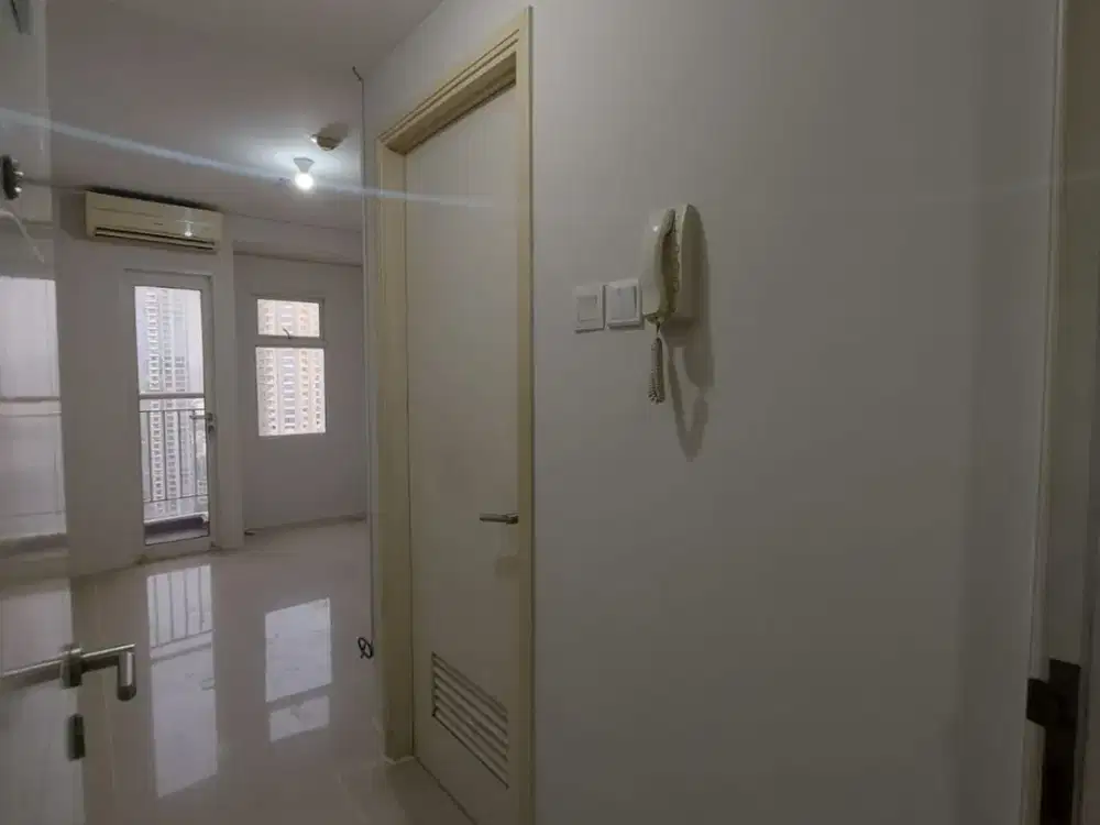 Disewakan Unit Apartemen Madison Park, (1BR), Dekat Dengan Mall Central Park, Best View