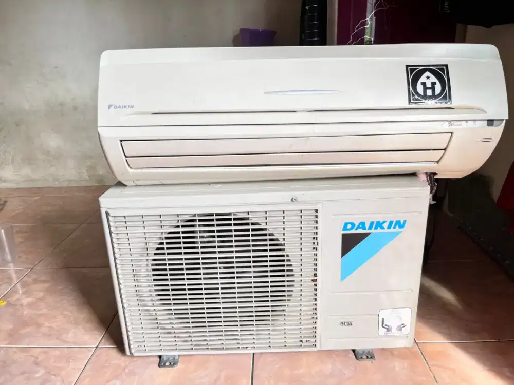 AC Daikin Second ½PK
