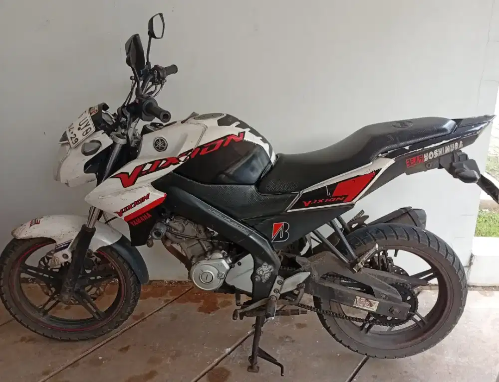 Bismillah, Jual Sangat Amat Santai New Vixion Lightening 2013