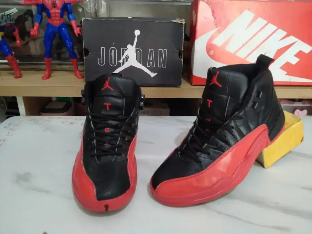 Sepatu Basket Nike Jordan Retro 12 Flu Game
