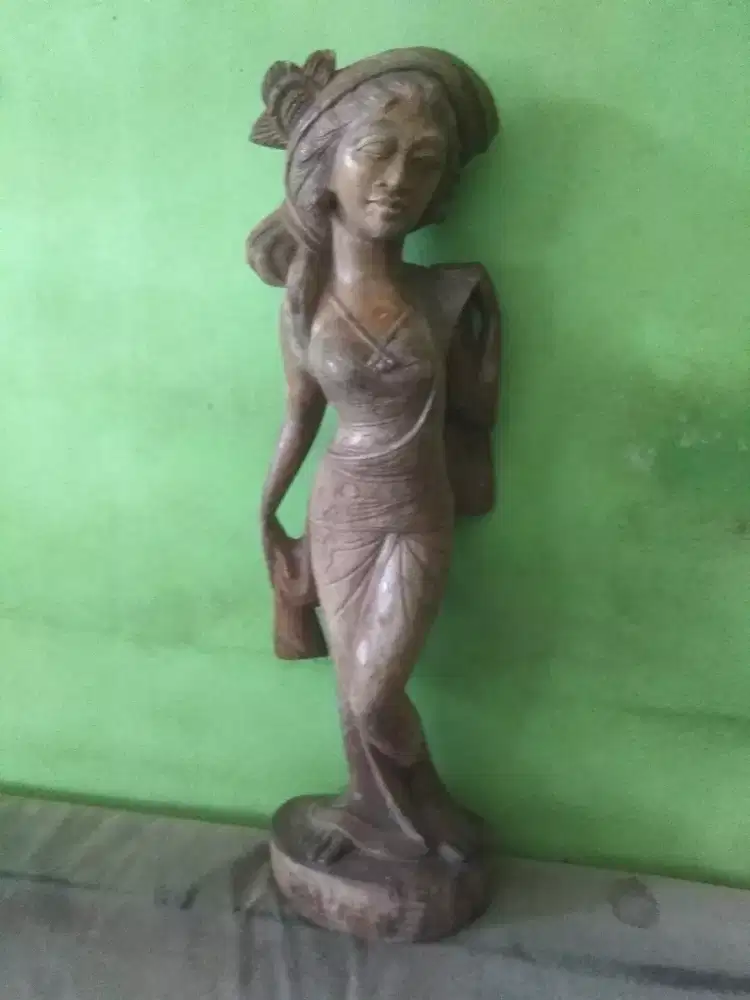 Patung Kayu Ukiran Putri Bangsawan