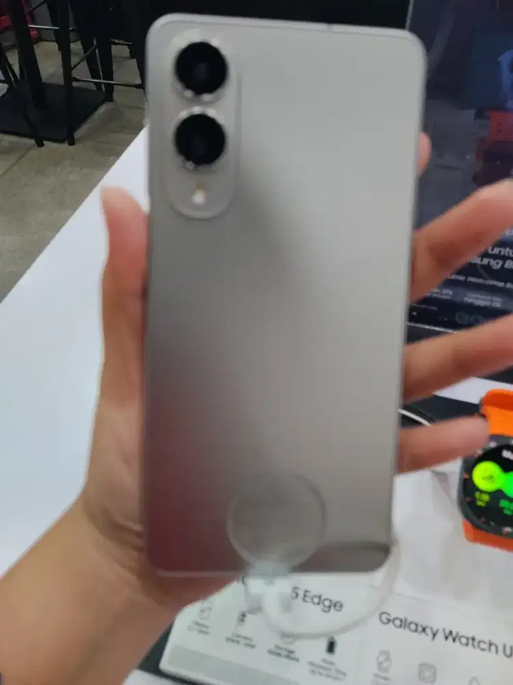 Promo cicilan dengan essay galaxy samsung s25edge