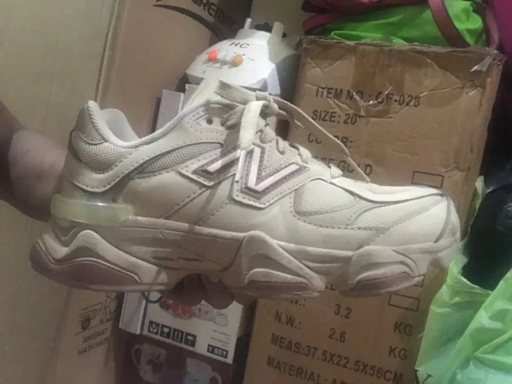 Sepatu NB pink 450 nego