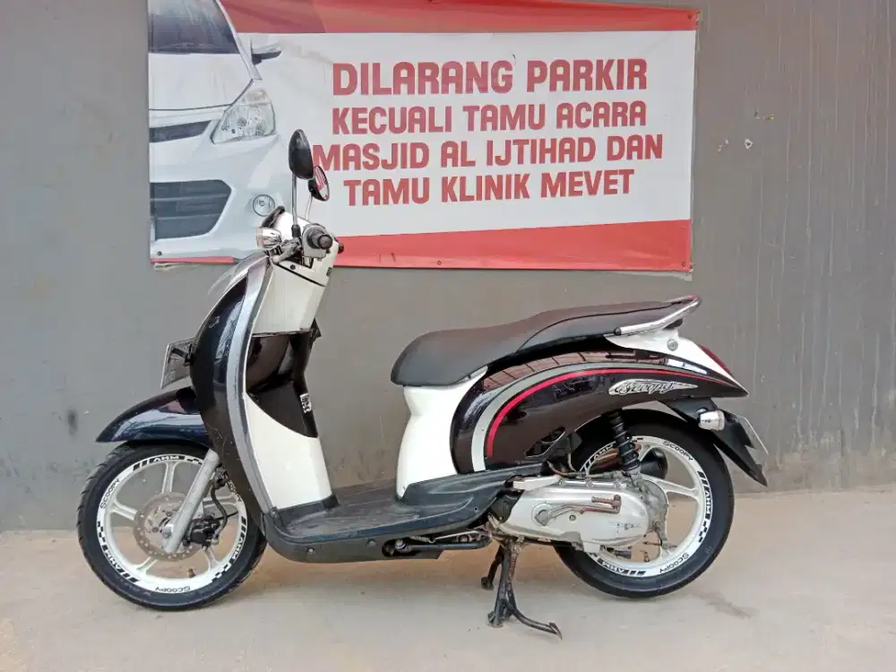 Honda scoopy 2012