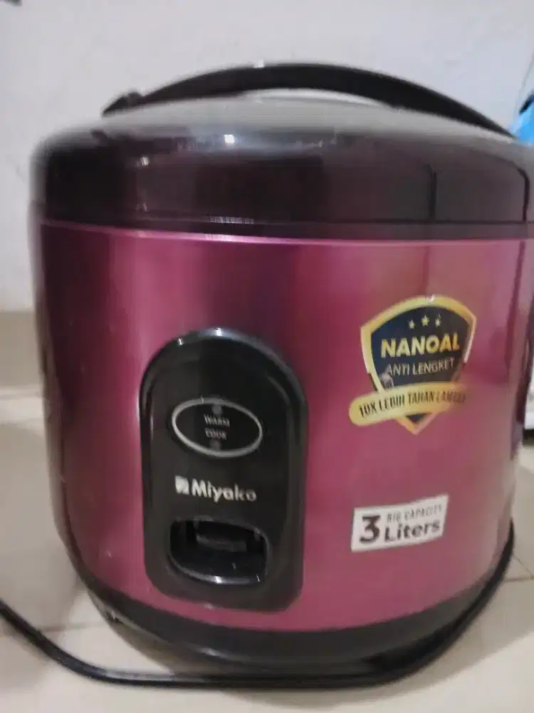 Rice Cooker / Magic Com