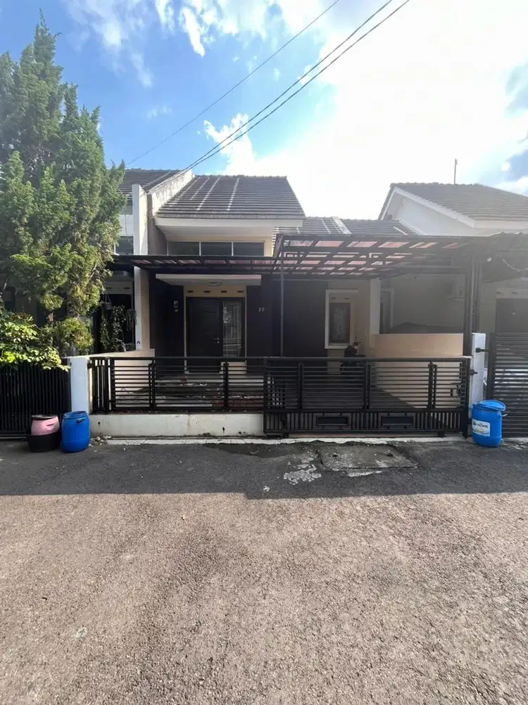 Dijual cepat rumah beserta isinya