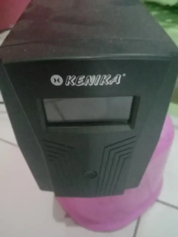 UPS komputer dan internet