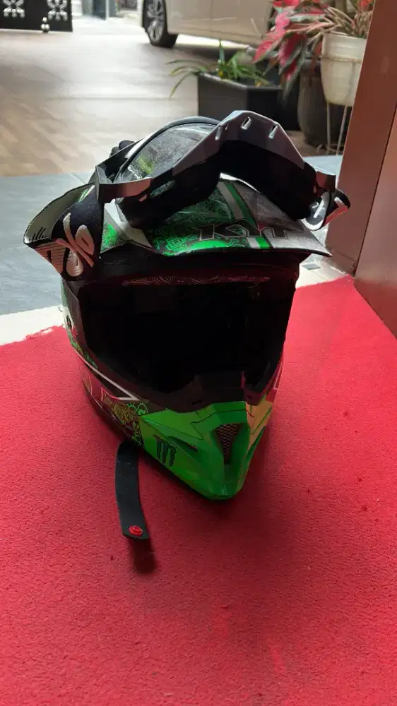 Helm cross KYT size L + google 100%