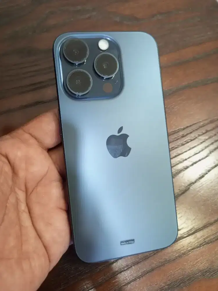 iPhone 15 pro 256gb iBox