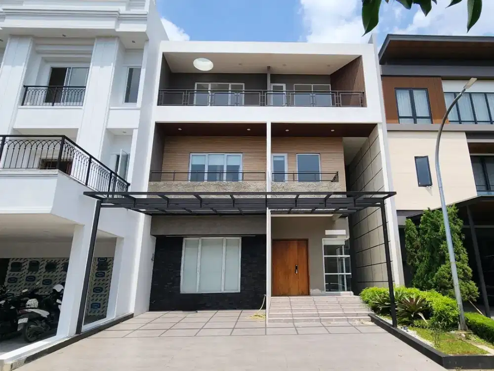 DIJUAL RUMAH SUTERA ONYX ALAM SUTERA 3 LANTAI