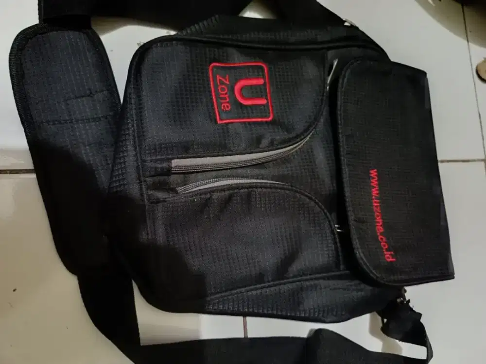 Dijual Tas selempang kondisi like new