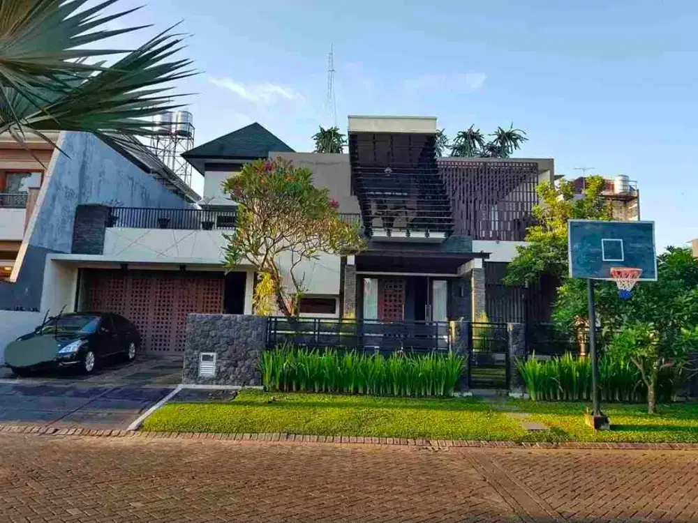 rumah mewah araya di jalan kembar golf dekat kampus binus dan mall araya