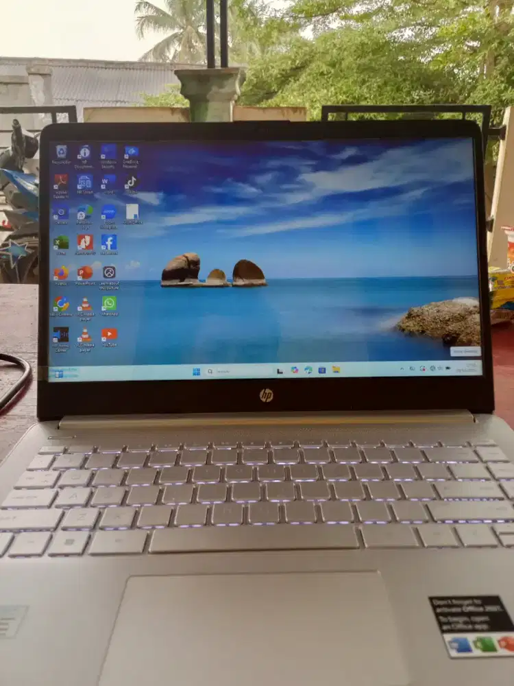 Laptop merek HP14s