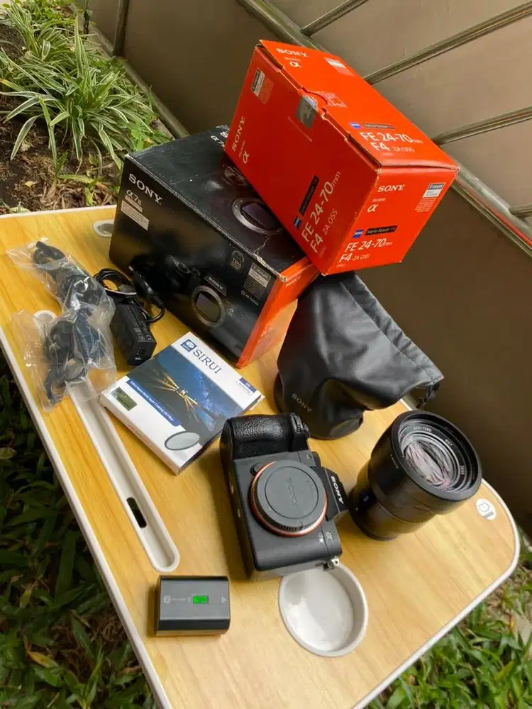 Dijual Sony A7 III + Lensa 24-70mm F4 ZA OSS + Dry Cabinet