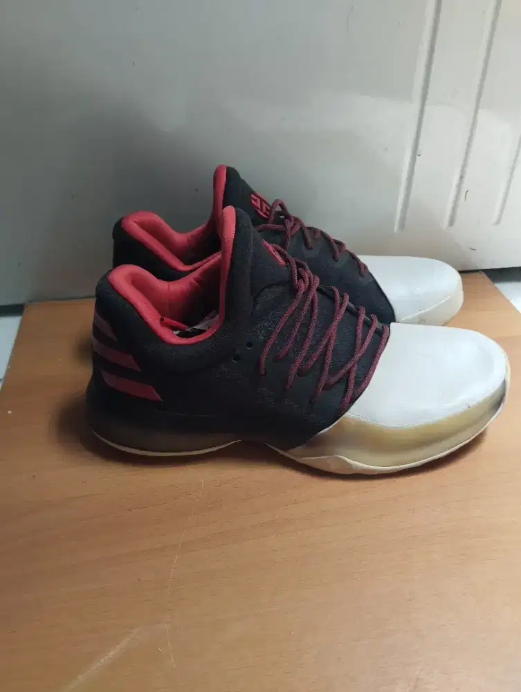 Sepatu Basket Nike James Harden 43