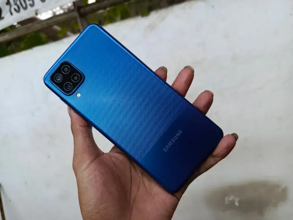 Samsung A12 4/128 Minus dikit