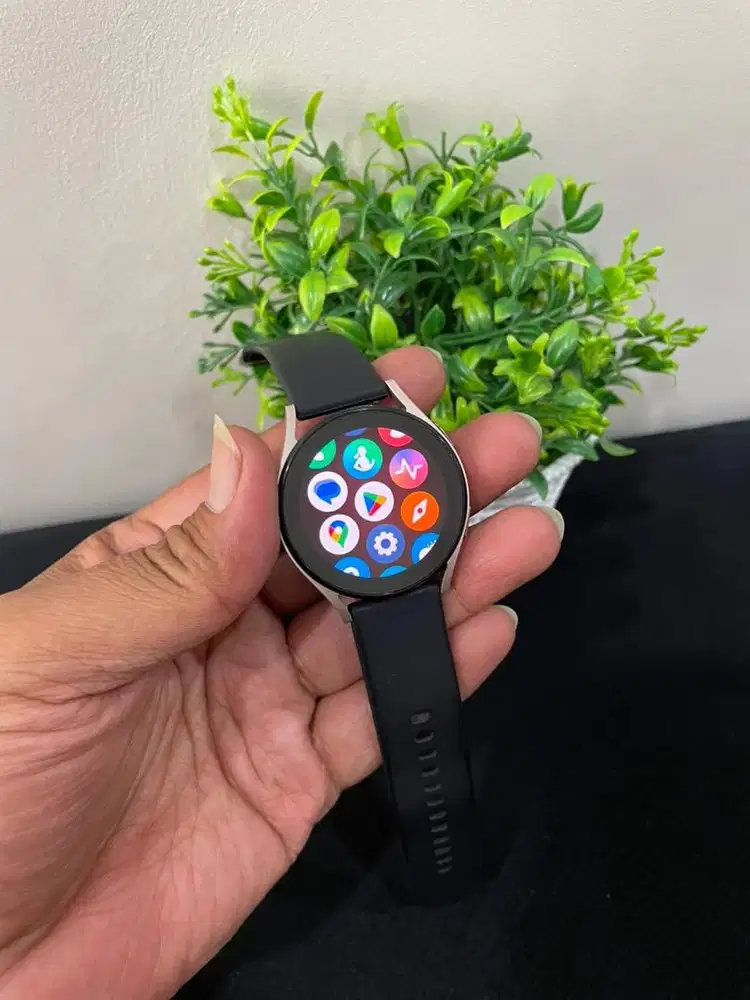Samsung Watch 5 SEIN Kelengkapan Unit + Charger