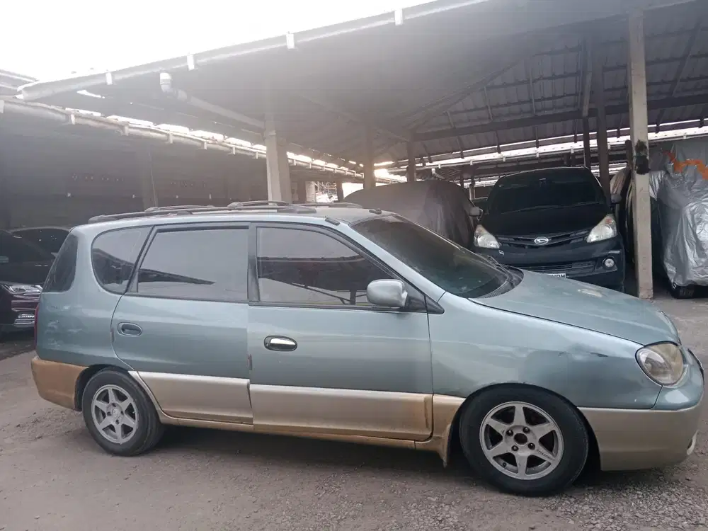 Kia Carens 2002 Bensin