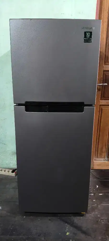 Kulkas 2 pintu merk samsung digital inverter nominus
