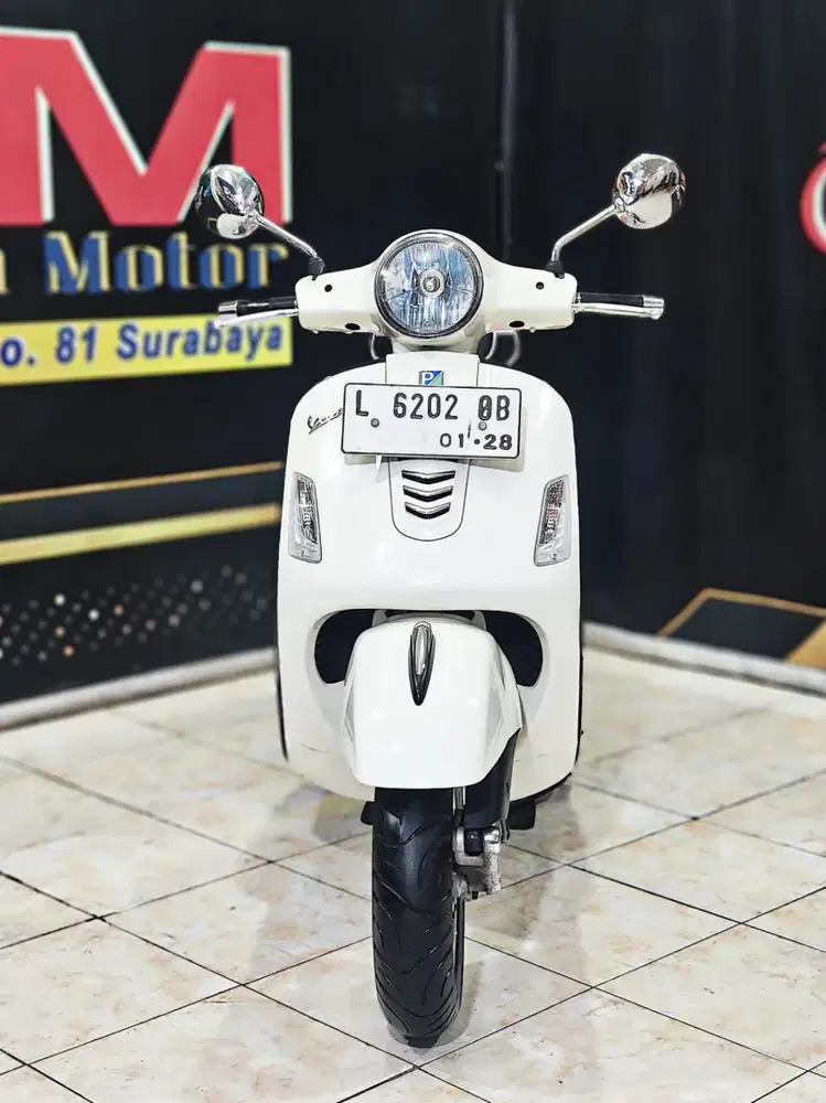 Piaggio Vespa GTS 150 ABS I GET REG 2018 anugerah motor rungkut
