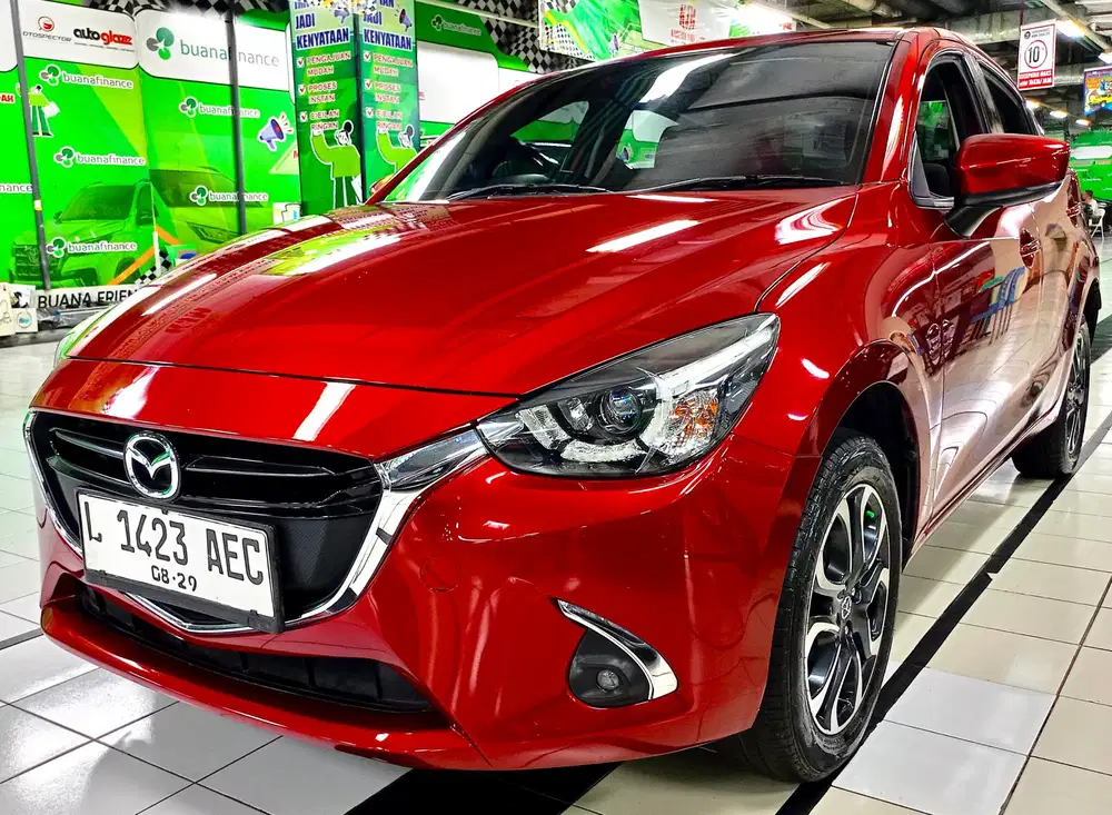 Mazda 2 R Hatchback 1.5 Skyactiv 2018 Merah Matic / AT ISTIMEWA BOSS !