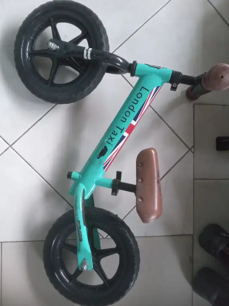 BALANCE BIKE ANAK