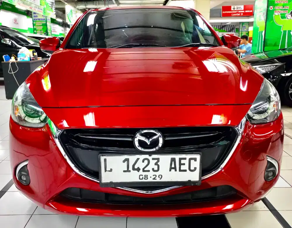 Mazda 2 R Hatchback 1.5 Skyactiv 2018 Merah Matic / AT ISTIMEWA BOSS !