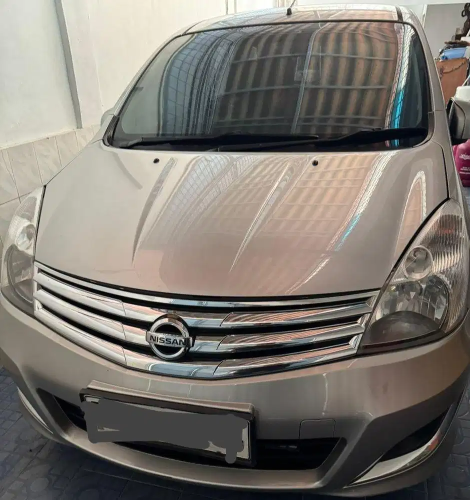 DIJUAL GRAND LIVINA HIGHWAY STAR AUTECH 1.8 AT 2013