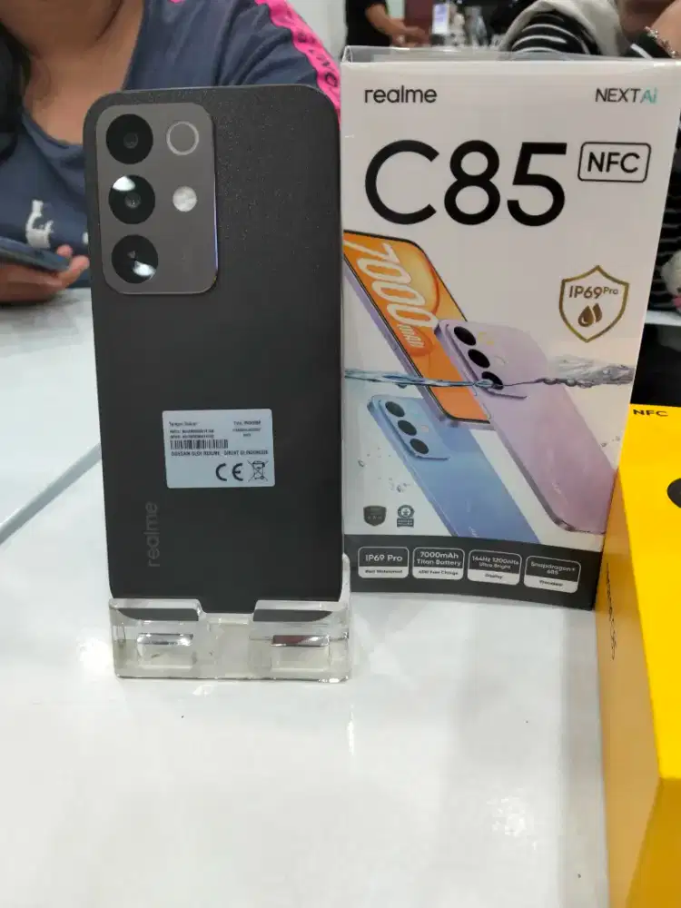 Realme C85 Baterai 7000mAh IP69 Proteksi Tahan Air Layar 144Hz