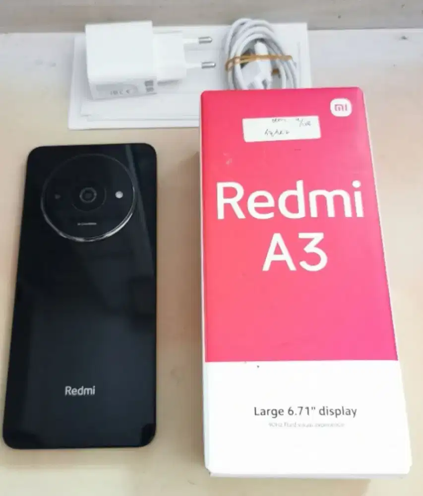 Xiaomi Redmi A3 4/128 lkp mulus ,bs TT