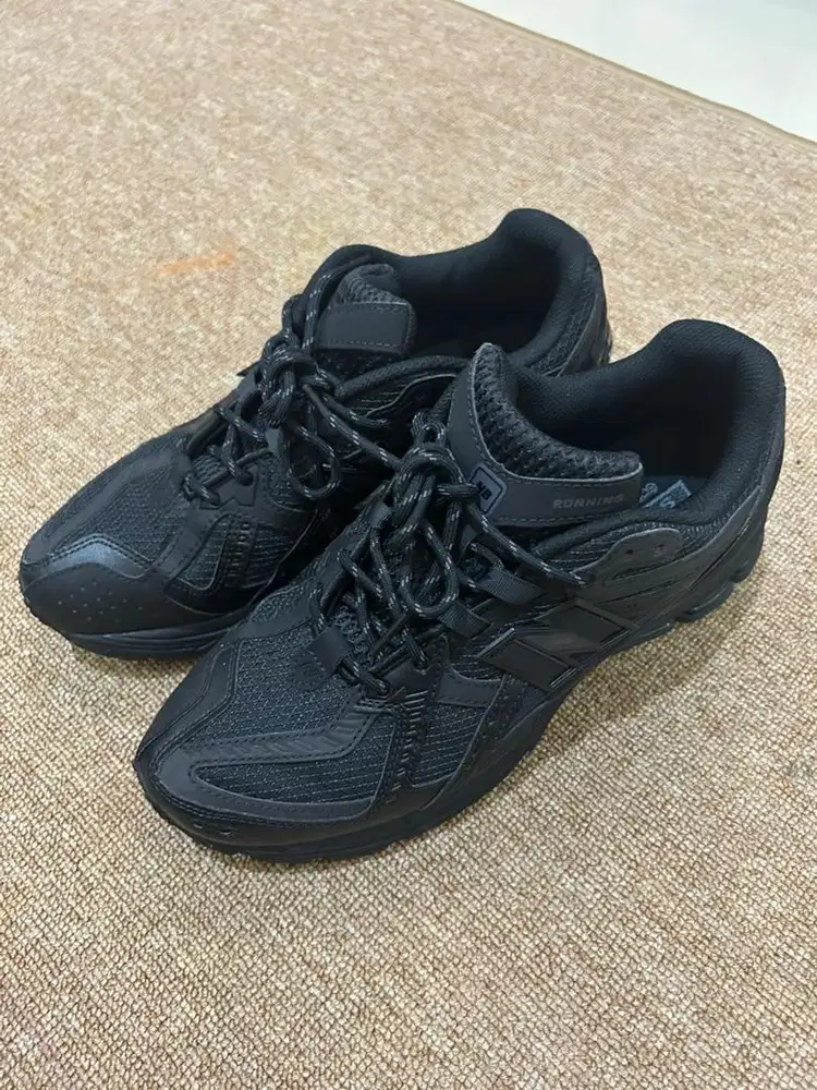 Nb 1906u all black