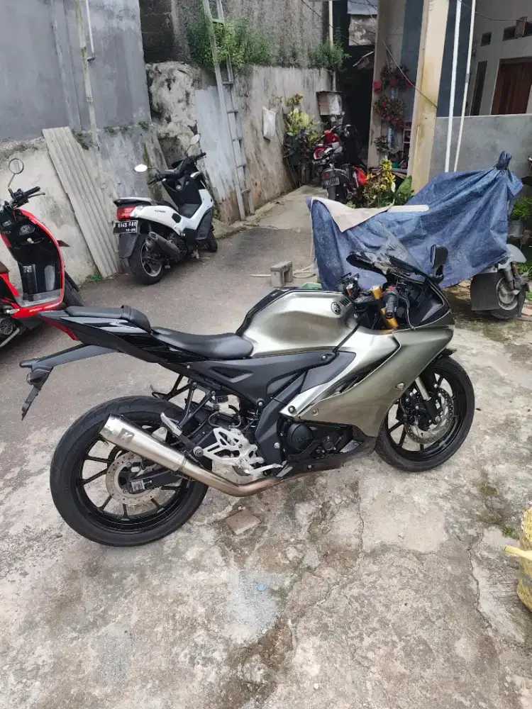 Jual R5 V4 warna Hitam