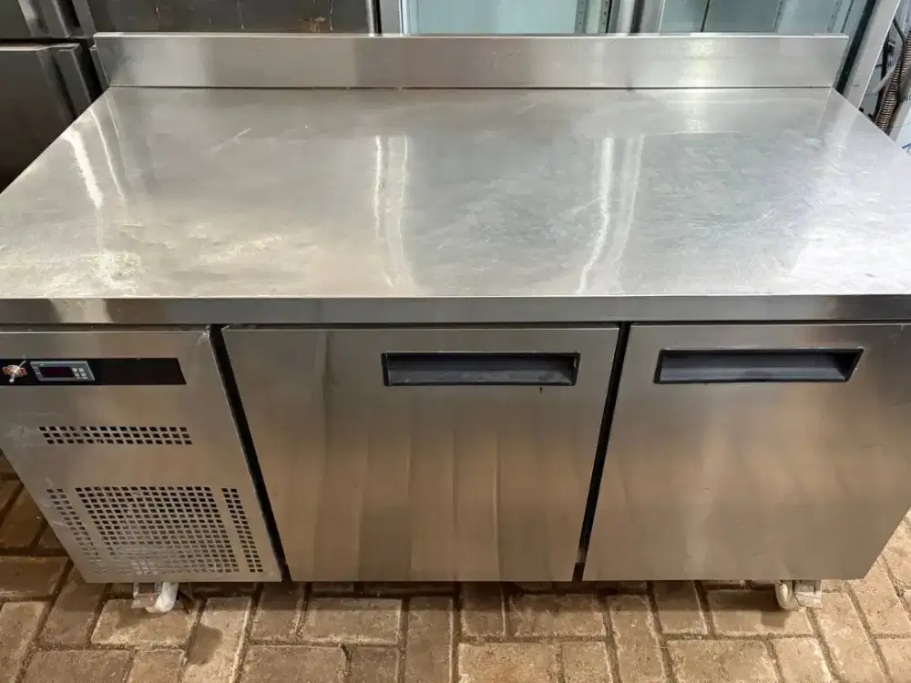 ucc sanden
ukuran 150x75x85
harga 5,5jt