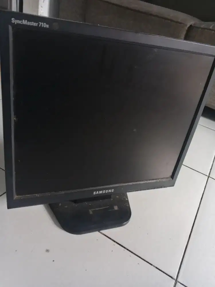 Monitor PC bekas merk samsung