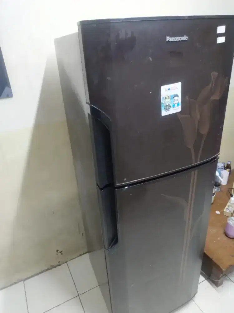 Kulkas 2 pintu panasonic