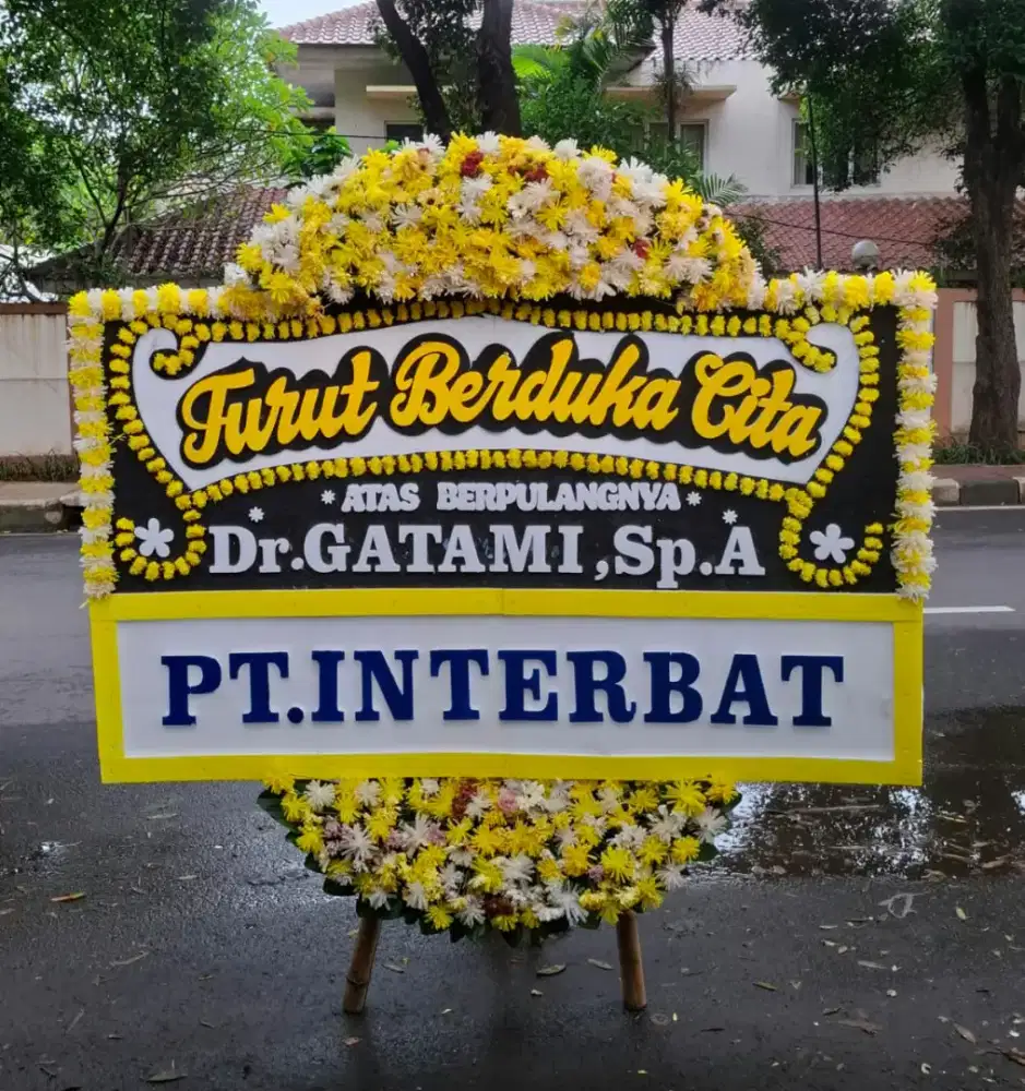 Karangan bunga ucapan duka cita