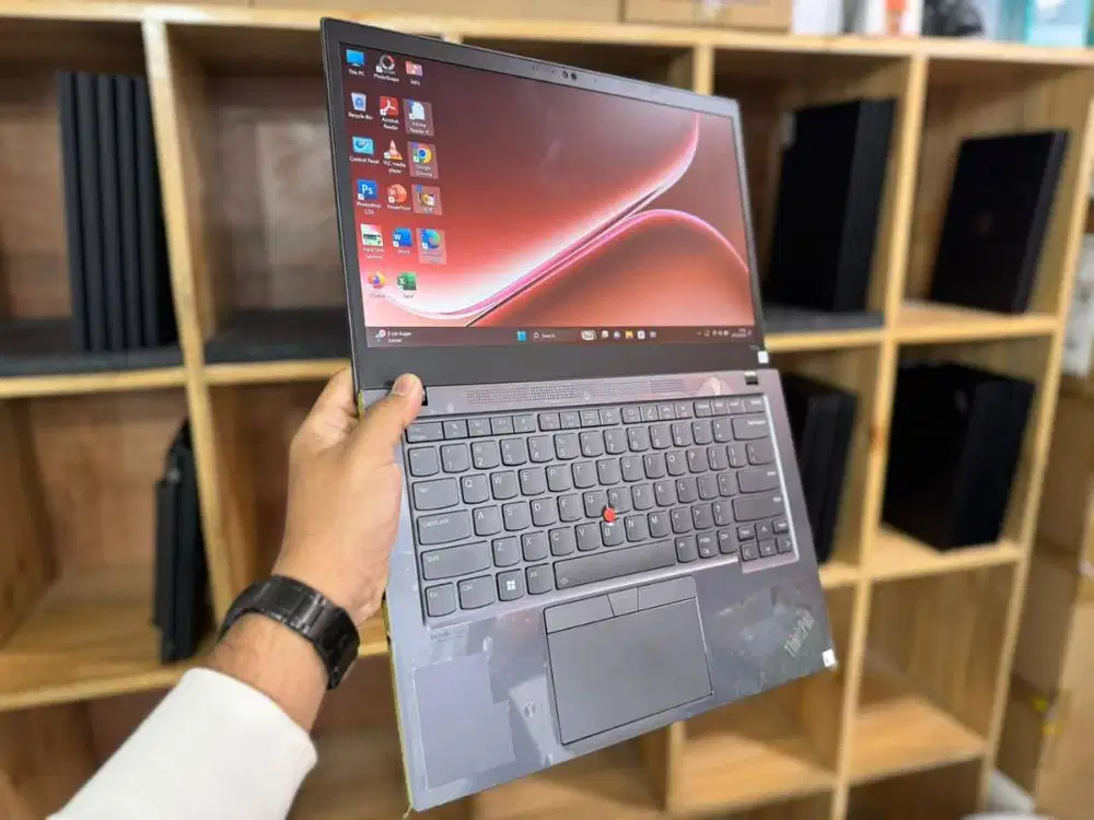 Laptop murah lenovo T14s Core i7 Gen11 16gb/256 Touchscreen like new
