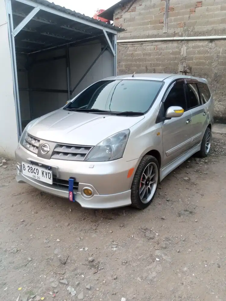 Nissan Grand livina 2009 Bensin
