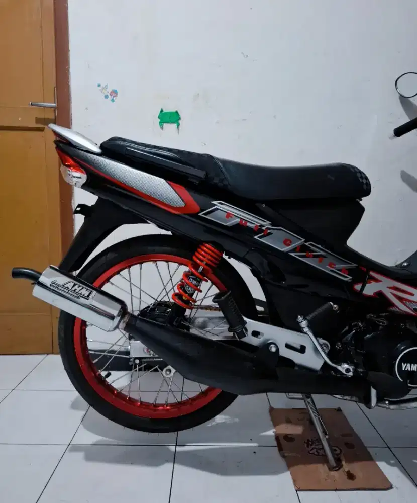 F1ZR tahun 2002 asli perak