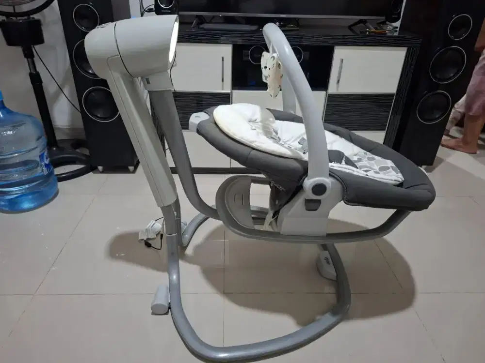 Ayunan elektrik otomatis