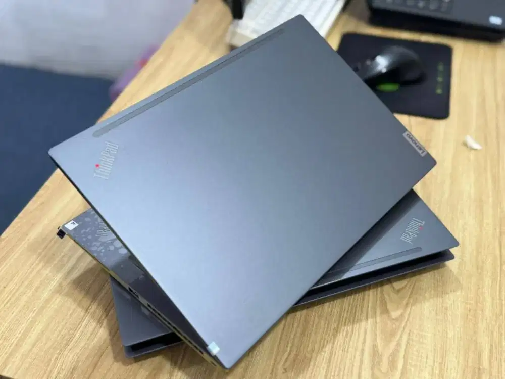 Laptop Lenovo Thinkpad T14s Core i7 Gen11 Ram 16/256 slim Touchscreen