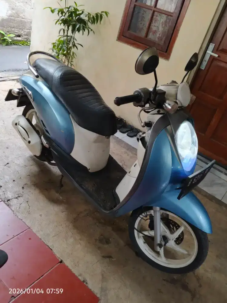 Scoopy 2011 karbu