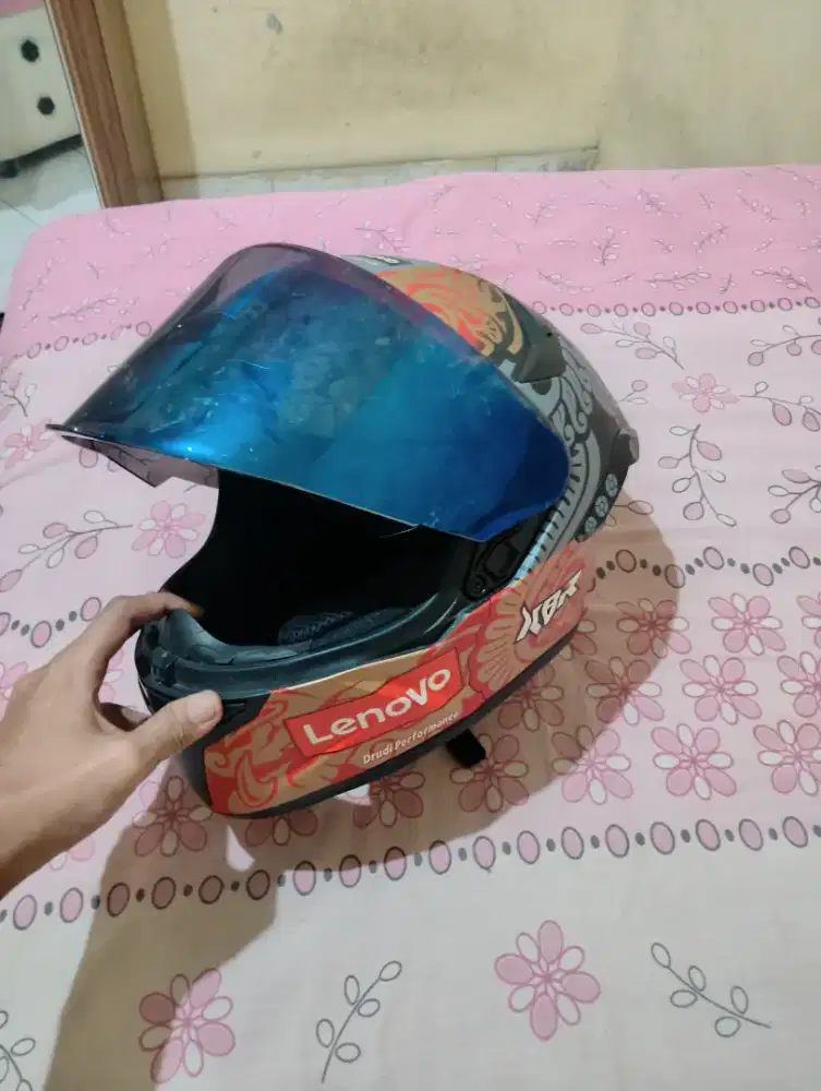 Helm bekas tapi masih dipake 2 minggu