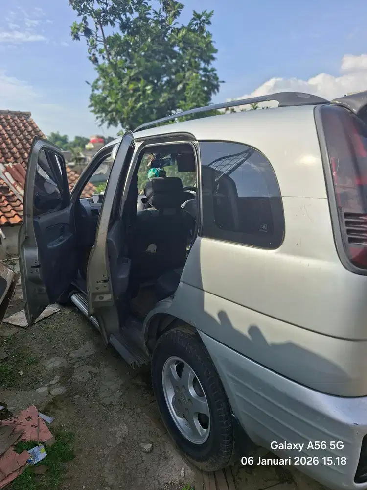Daihatsu Taruna 2000 Bensin