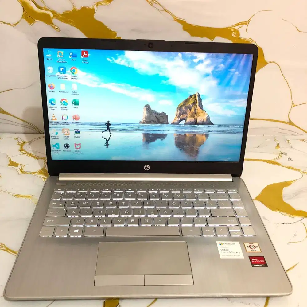 HP 14s Amd Athlon Gold  3150U 4/512 Gb