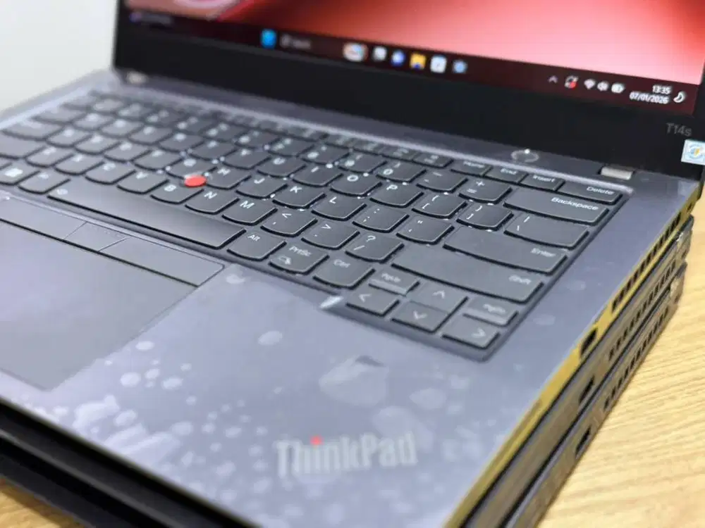 Laptop murah Lenovo T14s Core i7 Gen11 ram16gb/256gb slim Touchscreen
